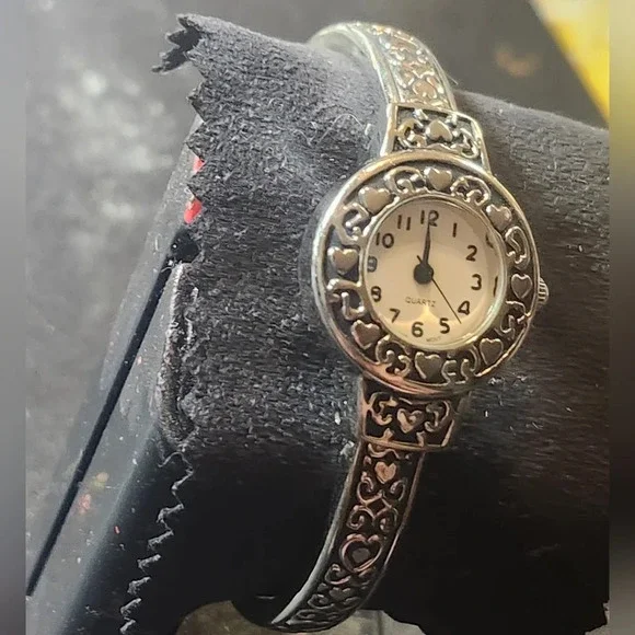 Vintage Avon Cuff Watch - Picture 3 of 5